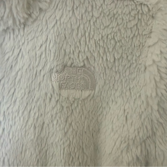 The North Face Women's White Puffer Jacket - Picture 4 of 4